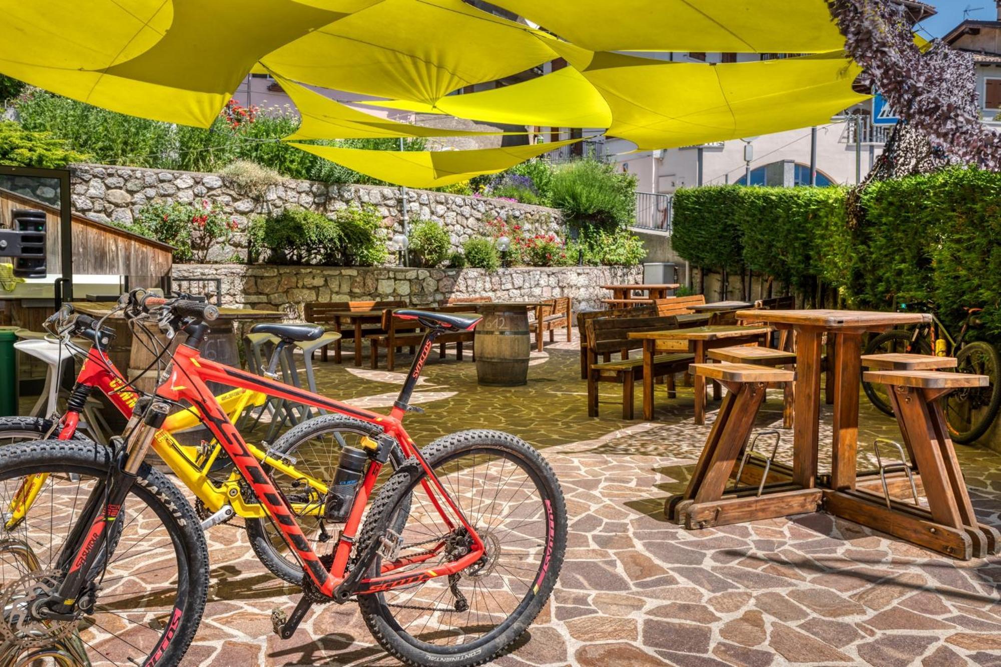 Ronzo-Chienis Hotel Martinelli מראה חיצוני תמונה